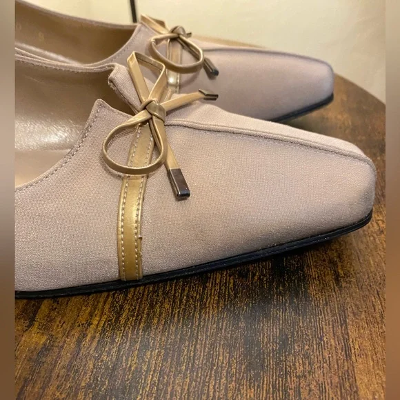 Stuart Weitzman Kitten Heel Pumps - Picture 6 of 8